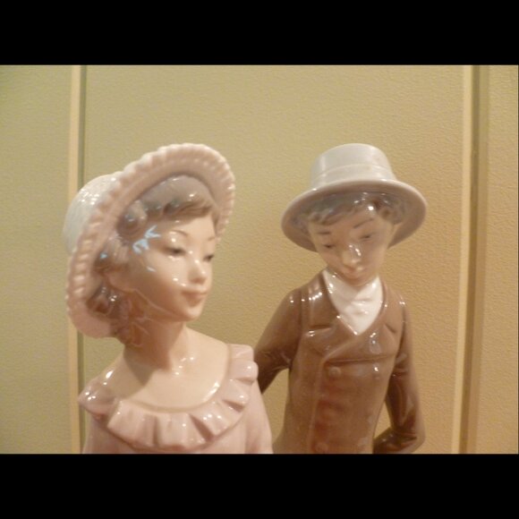 Nao by Lladro Vintage 1978 Figurine #278 Merry Youth Couple Strolling - Picture 10 of 15
